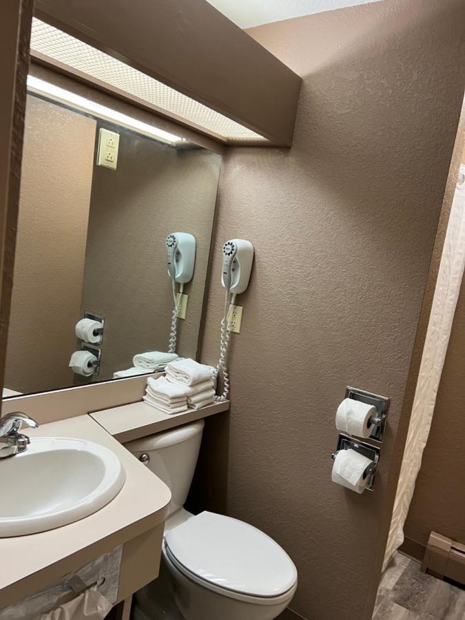 Viking Arms Inn - Ludington Zewnętrze zdjęcie