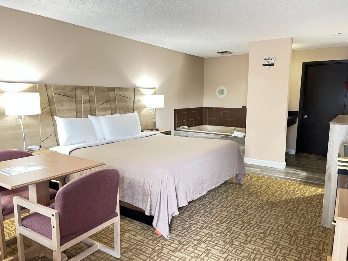 Viking Arms Inn - Ludington Zewnętrze zdjęcie