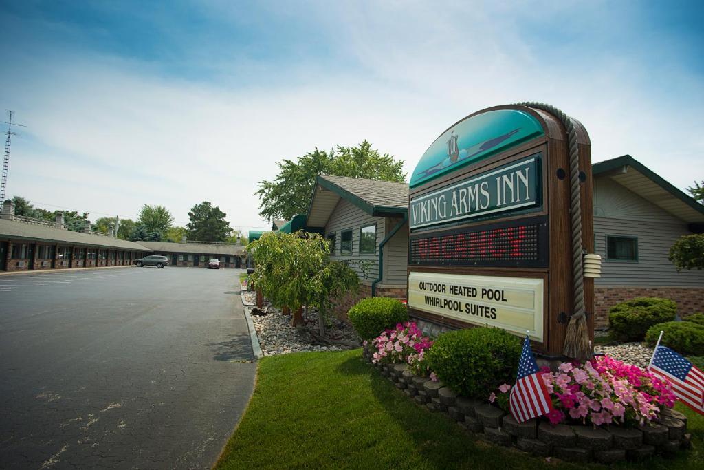 Viking Arms Inn - Ludington Zewnętrze zdjęcie